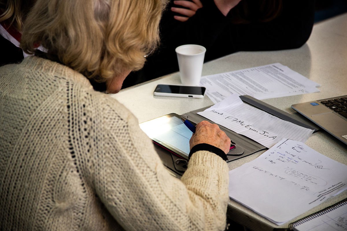 woman-reading-tablet