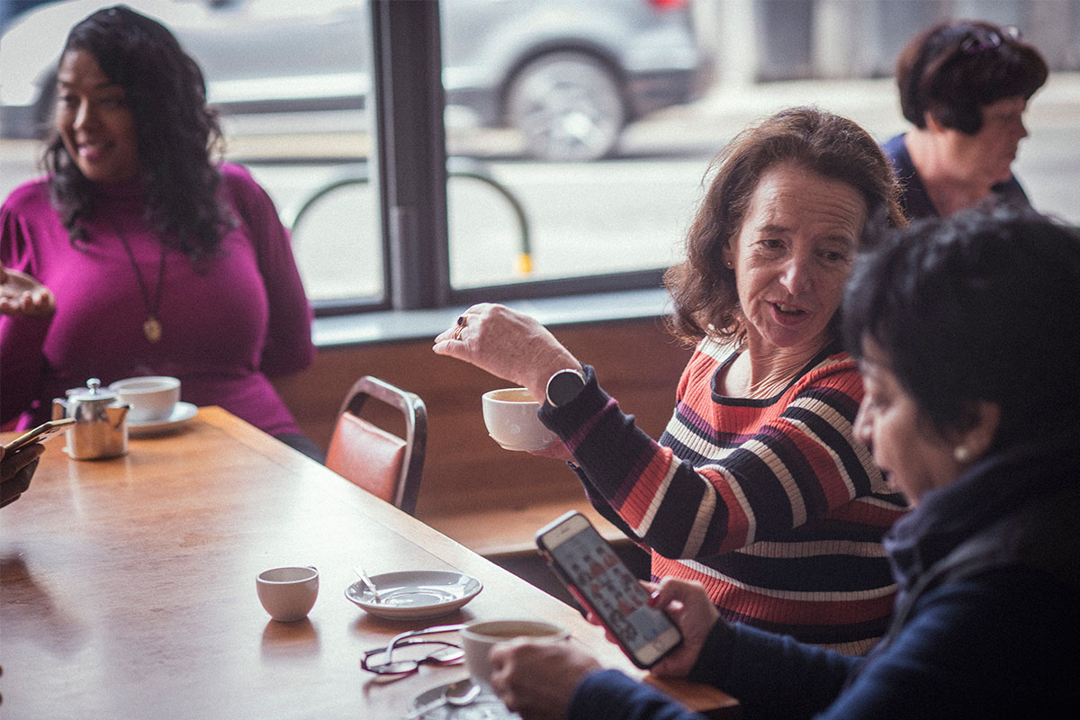 Women in cafe