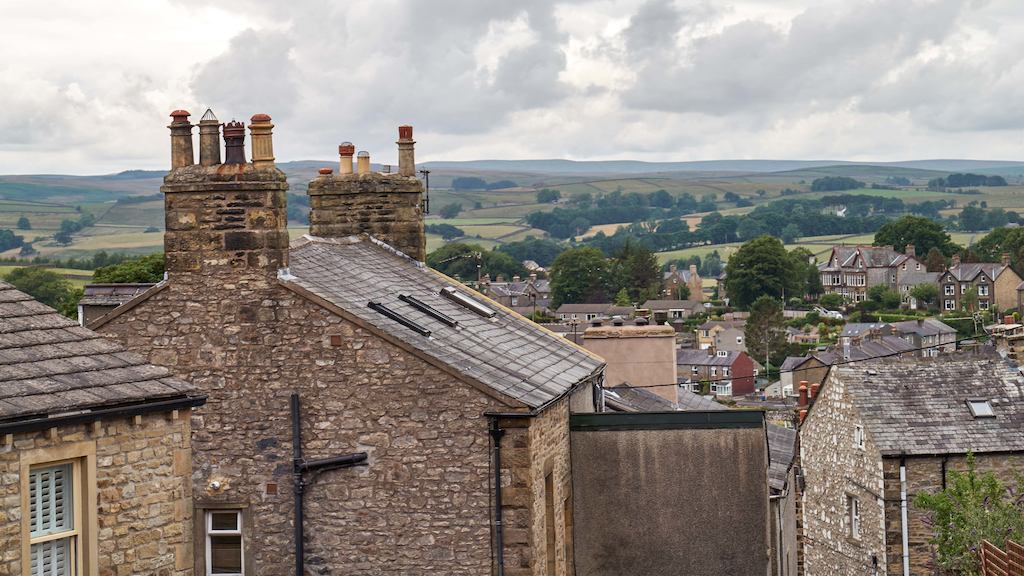 Houses and mountains