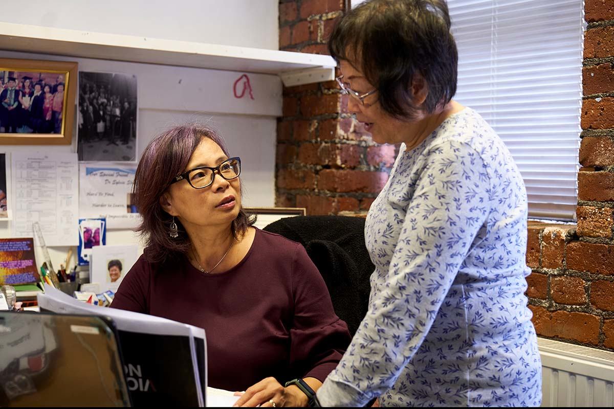 Older-women-working-in-the-office