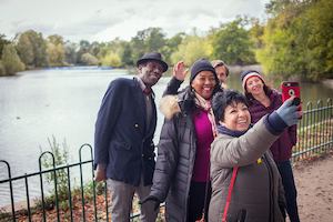 Group-of-older-people-taking-a-selfie
