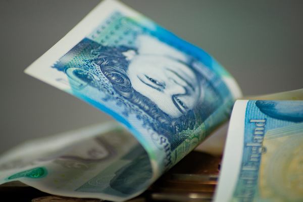 Bank notes and coins