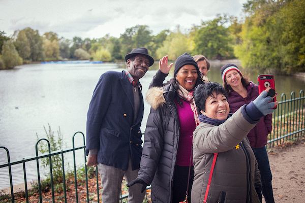 Group-of-older-people-taking-a-selfie
