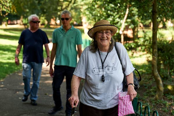 Older-people-in-park