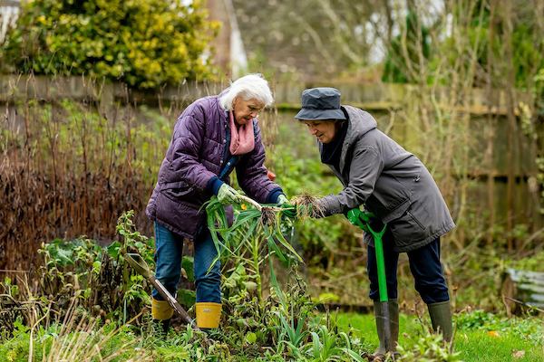 Two-older-women-gardening